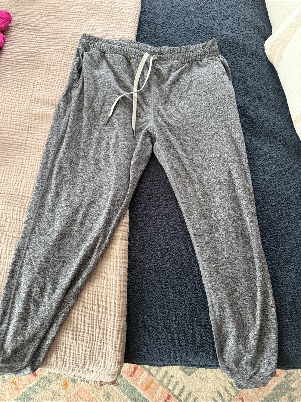 Vuori Performance Joggers